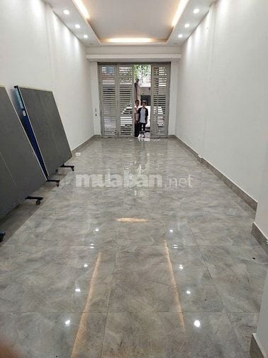 BÁN NHÀ  ĐẸP KHU ĐẦM TRẤU 50M 5 TẦNG MT 5M PHÂN LÔ OTO GIÁ 22,9 TỶ