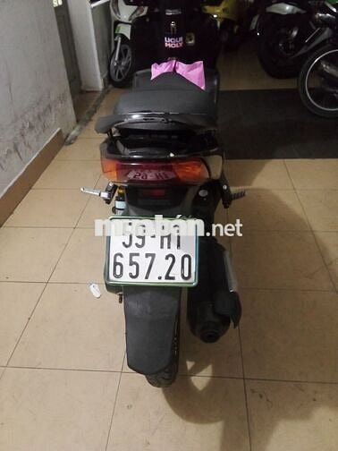 NHÀ CHẬT CẦN THANH LÝ CHIẾC XE NHƯ HÌNH