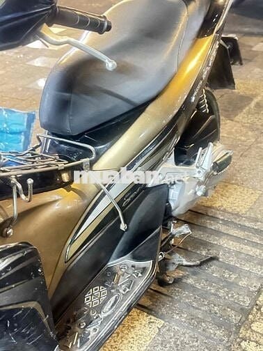 Xe AB 110 đời 2012 màu vàng đen cần bán