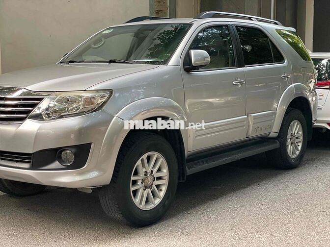 Toyota Fortuner xăng 2.7V 2014 1 cầu bks Hà Nội