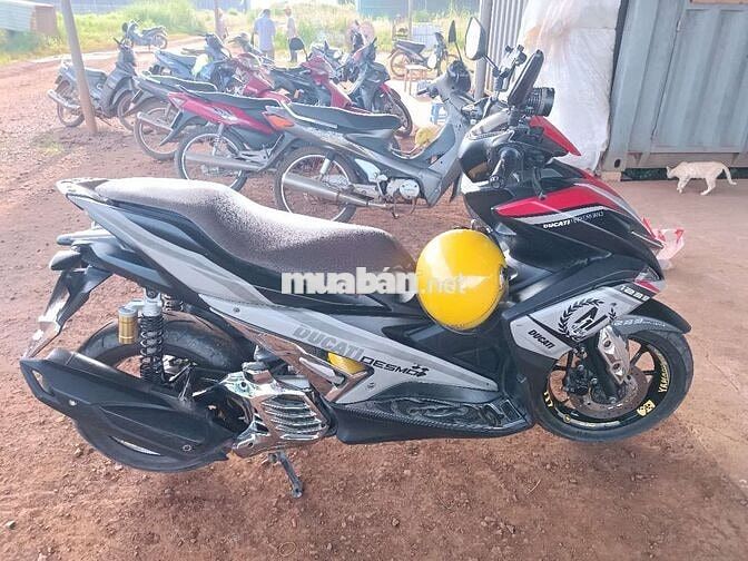 Bán xe tay ga NVX 155 2017 cũ zin