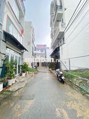 Bán đất thổ cư HSXD cao ngay đường số 2 Trường Thọ. 82,8m2. Giá 8,5 ty