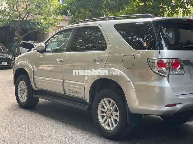 Toyota Fortuner xăng 2.7V 2014 1 cầu bks Hà Nội