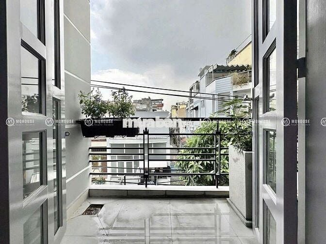 Căn hộ full nội thất ban công, cửa sổ thoáng mát Dạ Nam quận 8