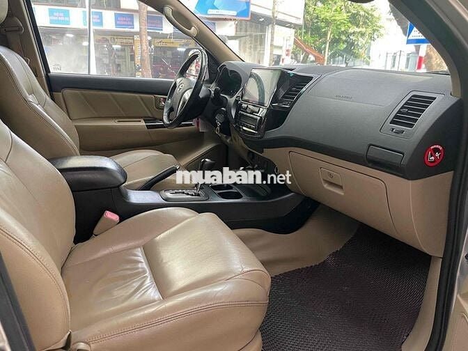 Toyota Fortuner xăng 2.7V 2014 1 cầu bks Hà Nội