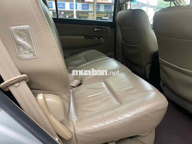 Toyota Fortuner xăng 2.7V 2014 1 cầu bks Hà Nội