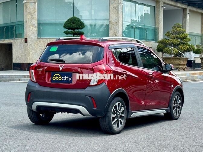 VinFast Fadil Plus 2021 - Màu đỏ - 3v5km