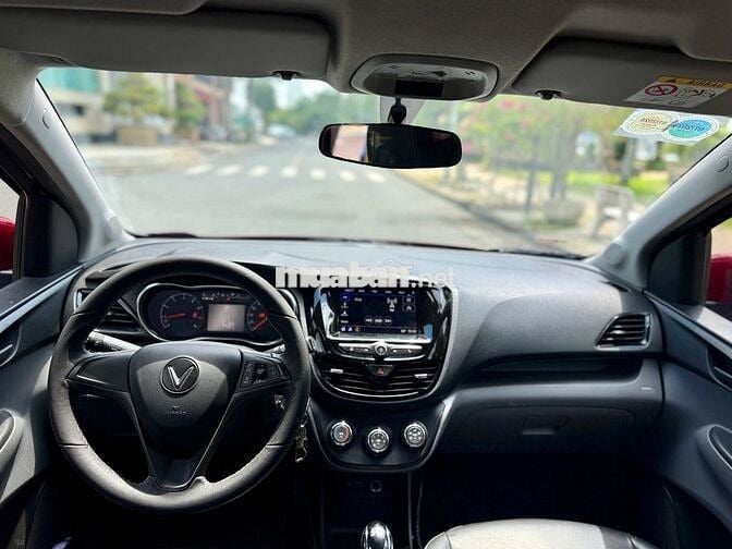 VinFast Fadil Plus 2021 - Màu đỏ - 3v5km