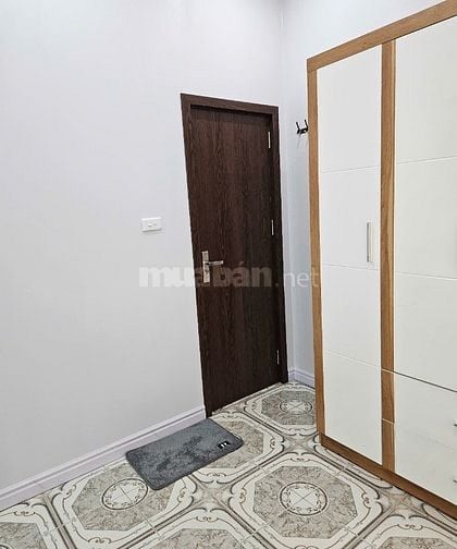 Cho thuê nhà nguyên căn tại Vương Thừa Vũ