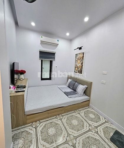 Cho thuê nhà nguyên căn tại Vương Thừa Vũ