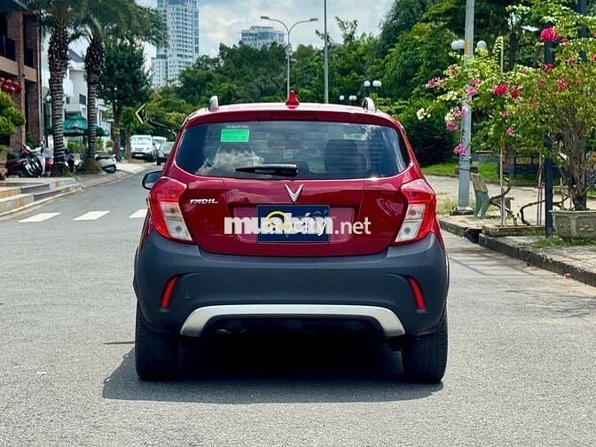 VinFast Fadil Plus 2021 - Màu đỏ - 3v5km