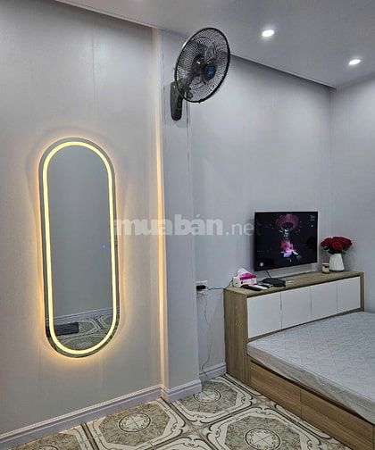 Cho thuê nhà nguyên căn tại Vương Thừa Vũ