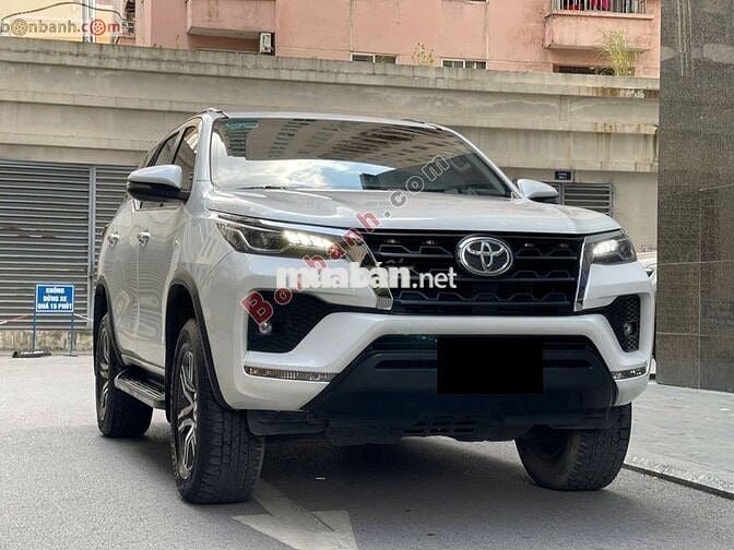 Toyota Fortuner 2.4L 4x2 AT 2022 - 938 Triệu