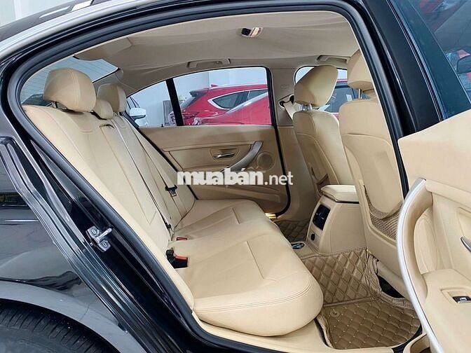 BMW 320i 2015 model 2016 35.000km một chủ từ đầu