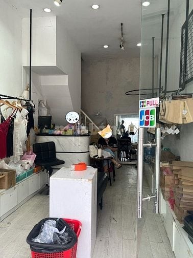 Cần Cho Thuê nhà Mặt Tiền VÕ VĂN TẦN Q3 khu vực đường 2 chiều 