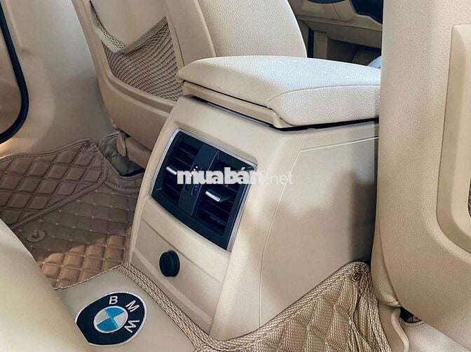 BMW 320i 2015 model 2016 35.000km một chủ từ đầu