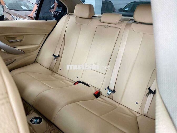 BMW 320i 2015 model 2016 35.000km một chủ từ đầu