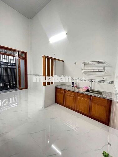 Nhà mới 100% 2 phòng Gần Chợ Cầu Ván