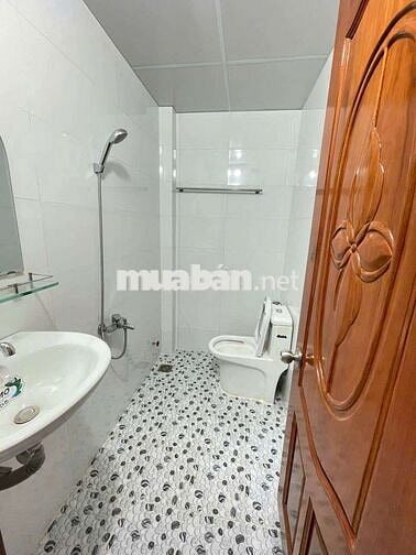 Nhà mới 100% 2 phòng Gần Chợ Cầu Ván