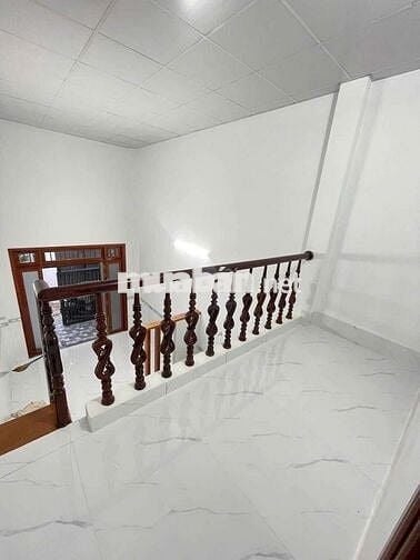 Nhà mới 100% 2 phòng Gần Chợ Cầu Ván