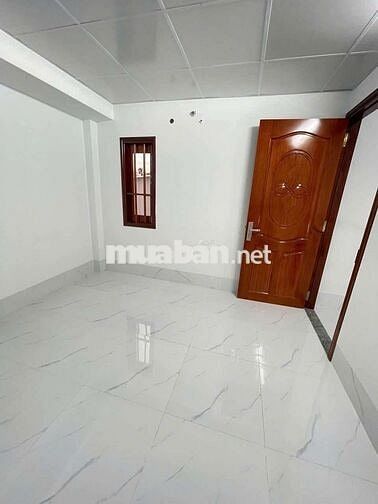 Nhà mới 100% 2 phòng Gần Chợ Cầu Ván