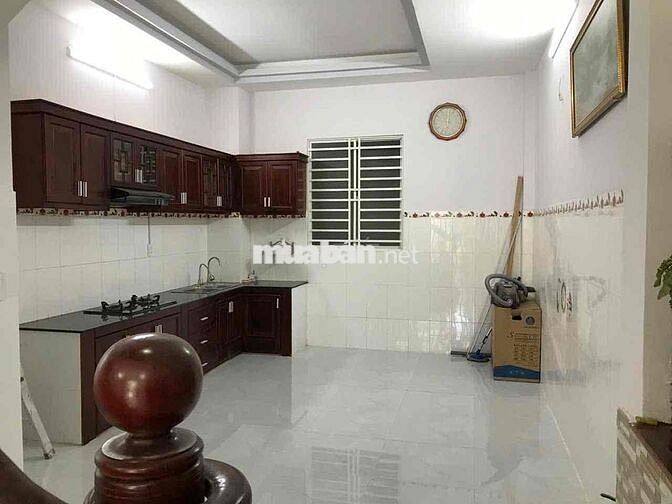 CHO THUÊ NHÀ ĐÚC 3 lầu 4 pn 5 wc