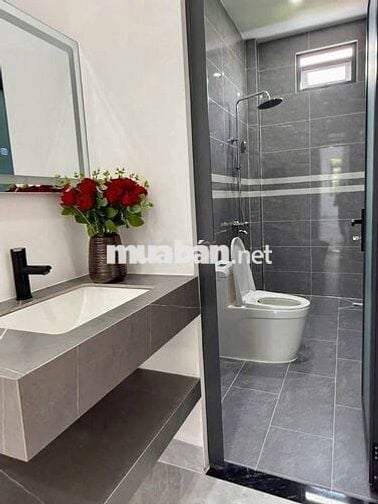 Kẹt Tiền Cần Bán Gấp Căn Nhà 1 Trệt 1 Lầu Giá Siêu Tốt