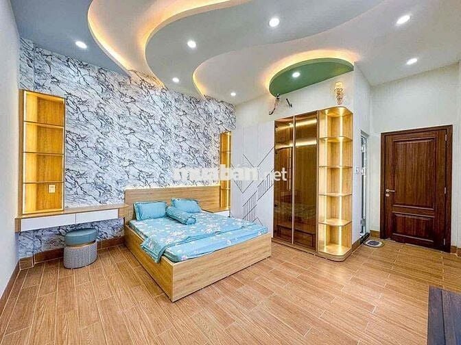 NHÀ 2 LẦU XÂY MỚI TRỤC CHÍNH HẺM LT 3/4 GẦN TRƯỜNG ĐHYD