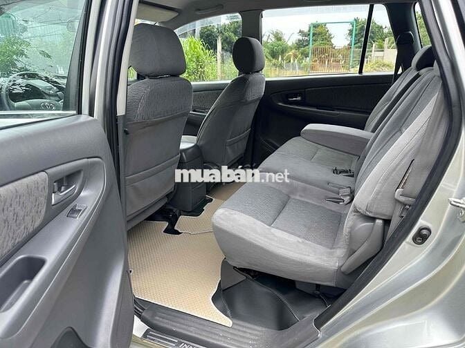 Toyota Innova 2012 E - 126000 km