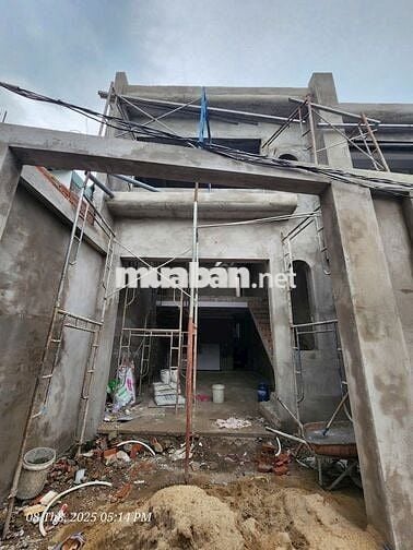 BÁN NHÀ 1 TRỆT 1 LỬNG  GIÁ 1.55 TỶ  GẦN SIÊU THỊ BIG C NGÃ BA VŨNG TÀU