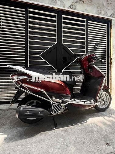 Lead 125 đề từ màu đỏ đô cần bán. xe đep máy êm