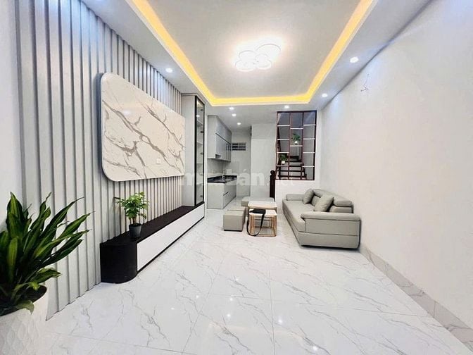 HÀNG SIÊU HIẾM 30M MAI DỊCH GẦN NGÃ TƯ MAI DỊCH THANG MÁY MỚI KÍNH COO