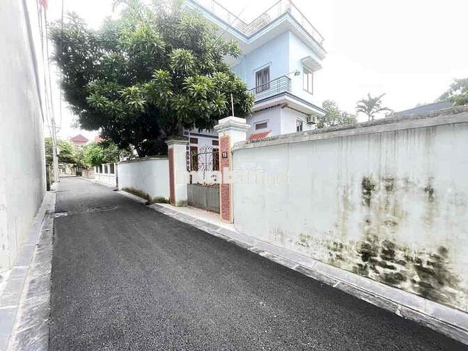 OTO 4 CHỖ ĐỖ CỬA 👉150M RA TRỤC CHÍNH KINH DOANH  👉200m RA TRƯỜNG CHỢ