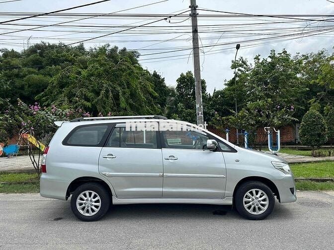 Toyota Innova 2012 E - 126000 km
