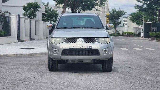 Mitsubishi Triton 2013 - Hai cầu số tự động
