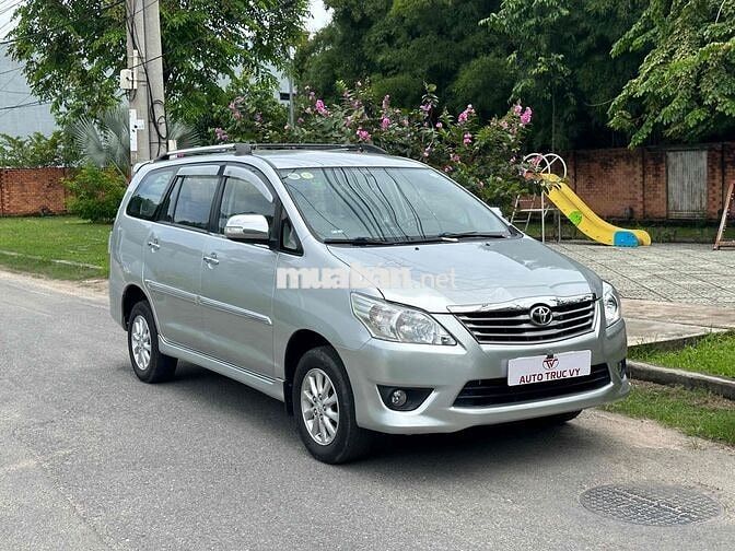 Toyota Innova 2012 E - 126000 km
