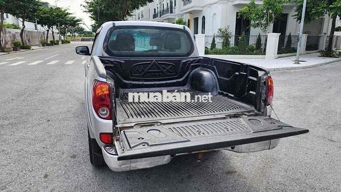 Mitsubishi Triton 2013 - Hai cầu số tự động