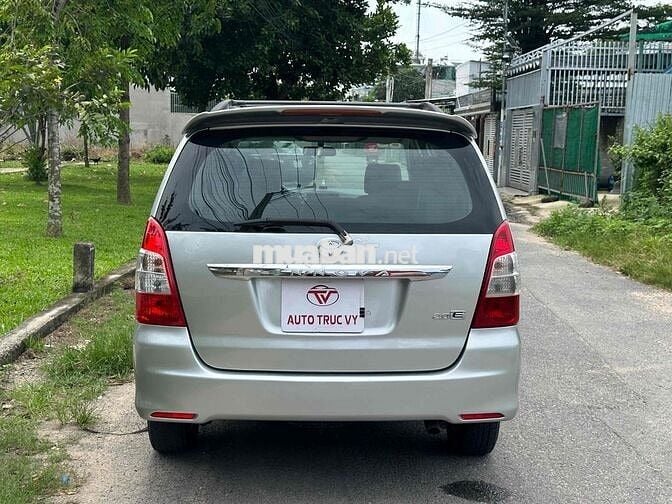 Toyota Innova 2012 E - 126000 km