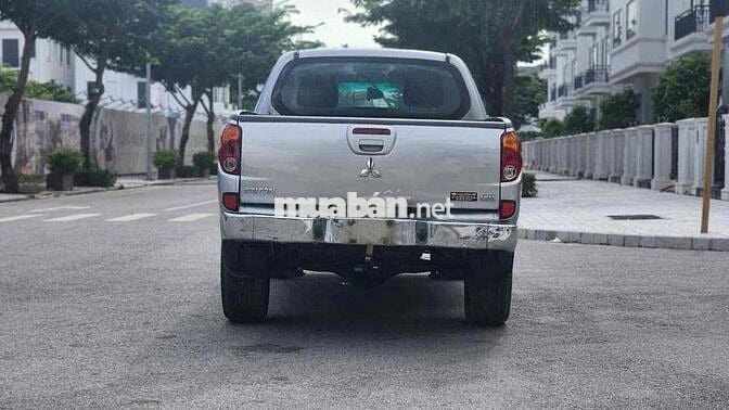 Mitsubishi Triton 2013 - Hai cầu số tự động