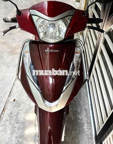 Lead 125 đề từ màu đỏ đô cần bán. xe đep máy êm