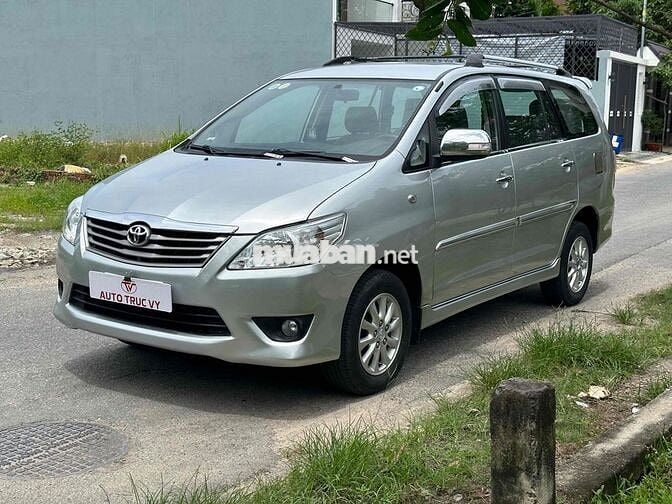 Toyota Innova 2012 E - 126000 km