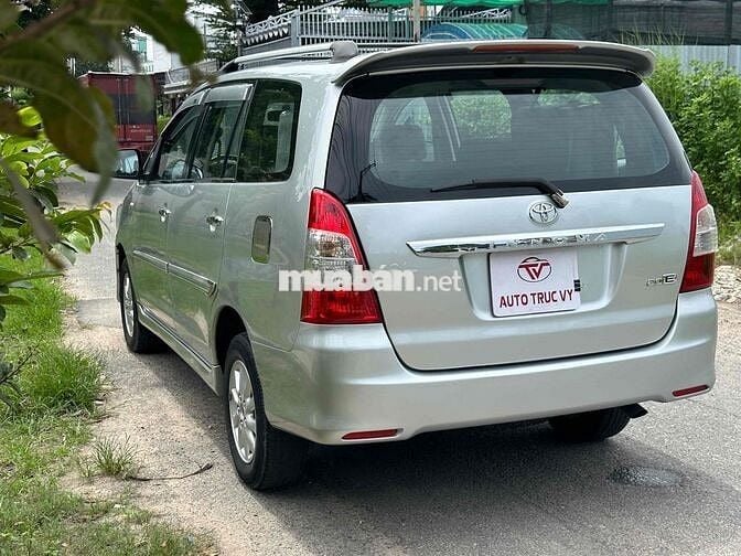 Toyota Innova 2012 E - 126000 km