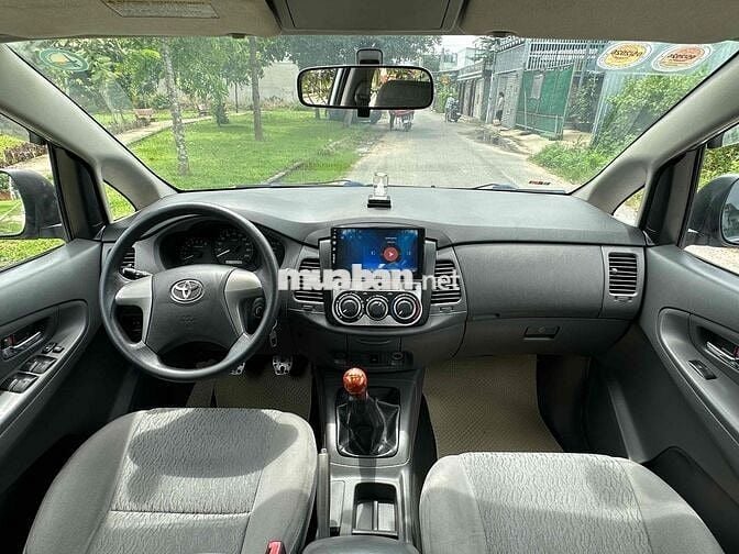 Toyota Innova 2012 E - 126000 km
