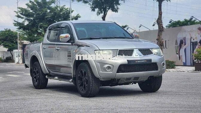 Mitsubishi Triton 2013 - Hai cầu số tự động