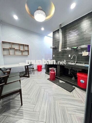 Bán nhà 1 trệt , 2 lầu , mặt tiền đường Nguyễn Văn Trỗi 5×25 tc 100m