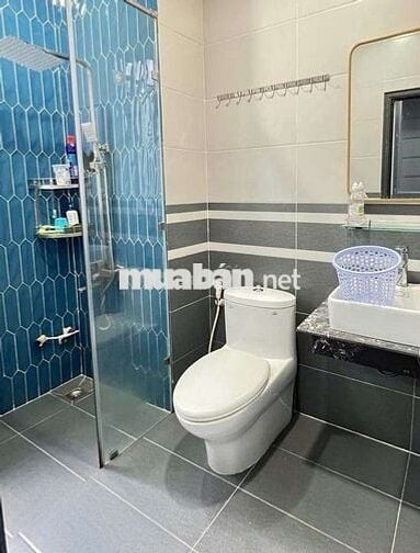 Bán nhà 1 trệt , 2 lầu , mặt tiền đường Nguyễn Văn Trỗi 5×25 tc 100m