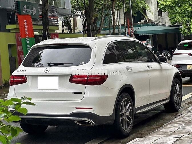 Mercedes Benz GLC300 4Matic model 2018