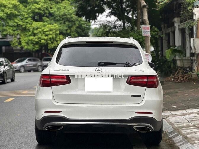 Mercedes Benz GLC300 4Matic model 2018