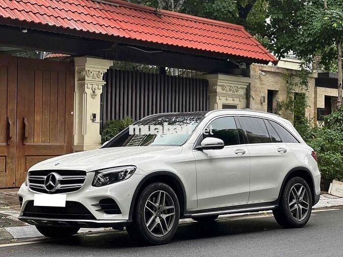 Mercedes Benz GLC300 4Matic model 2018