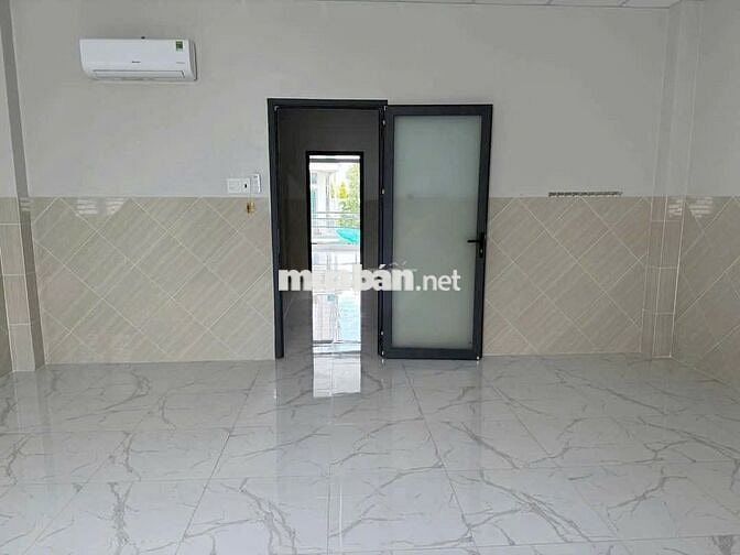 Cho thuê nhà trệt lầu đường đoàn thị điểm, gần ngân hàng ocb